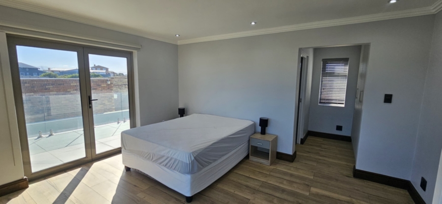 7 Bedroom Property for Sale in Gansbaai Central Western Cape